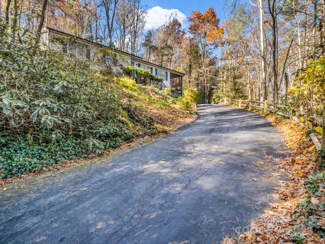 119 Long John Drive, Hendersonville, NC 28791