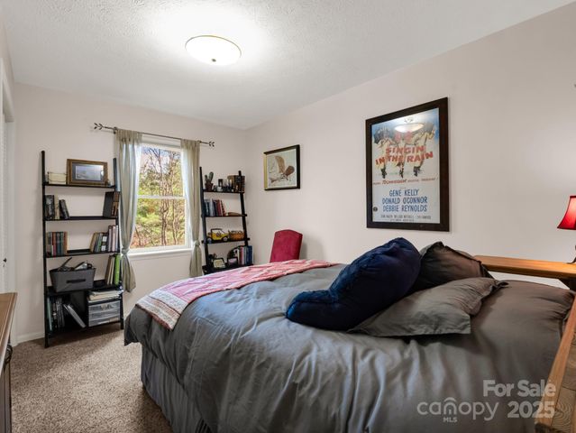 119 Long John Drive, Hendersonville, NC 28791