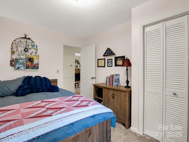 119 Long John Drive, Hendersonville, NC 28791