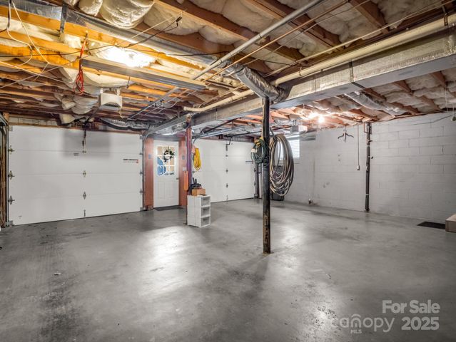 119 Long John Drive, Hendersonville, NC 28791