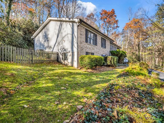119 Long John Drive, Hendersonville, NC 28791