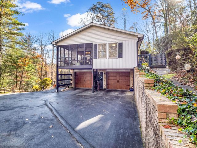 119 Long John Drive, Hendersonville, NC 28791
