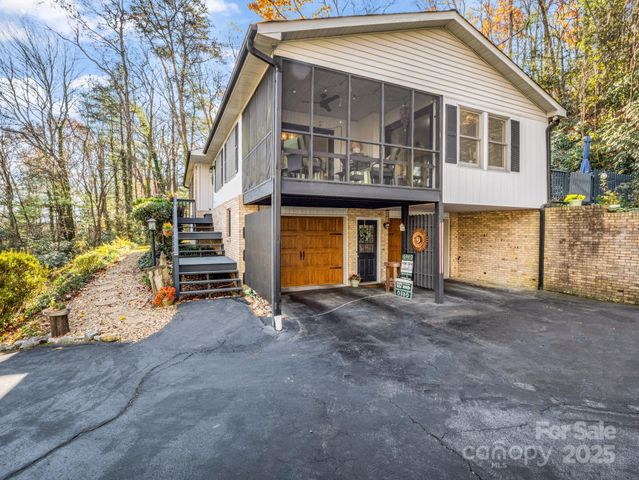 119 Long John Drive, Hendersonville, NC 28791