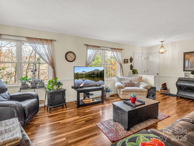 119 Long John Drive, Hendersonville, NC 28791