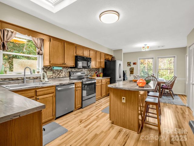 119 Long John Drive, Hendersonville, NC 28791