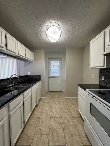 3808 Staghorn Circle S, Fort Worth, TX 76137