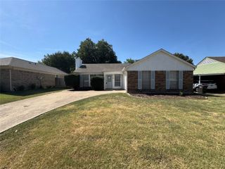 3808 Staghorn Circle S, Fort Worth, TX 76137