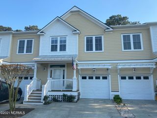 213 River Gate Lane, Wilmington, NC 28412
