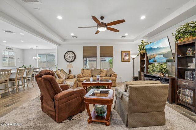 19045 W MERCER Lane, Surprise, AZ 85388