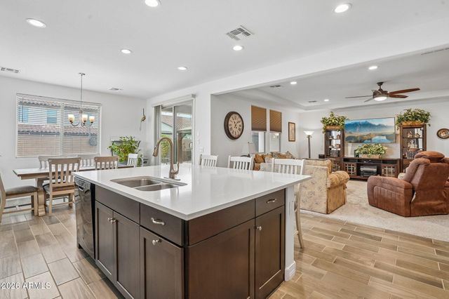 19045 W MERCER Lane, Surprise, AZ 85388
