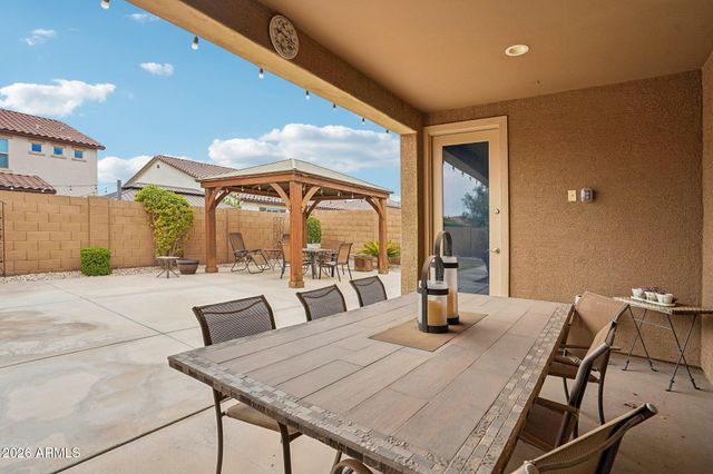 19045 W MERCER Lane, Surprise, AZ 85388