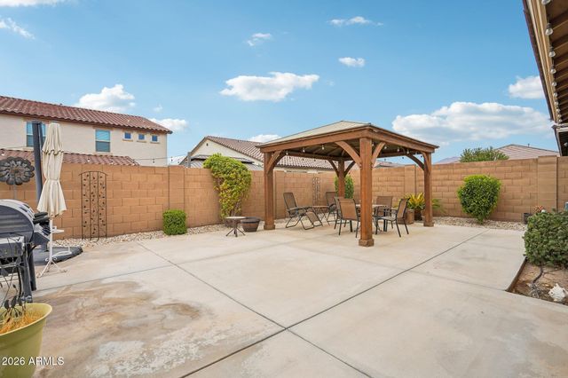 19045 W MERCER Lane, Surprise, AZ 85388