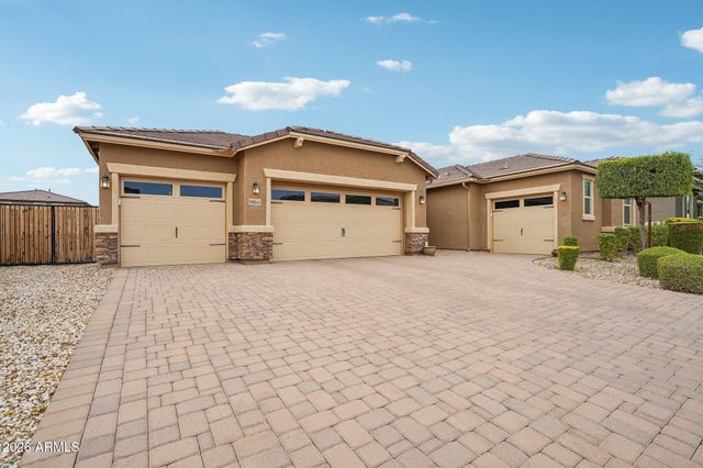 19045 W MERCER Lane, Surprise, AZ 85388