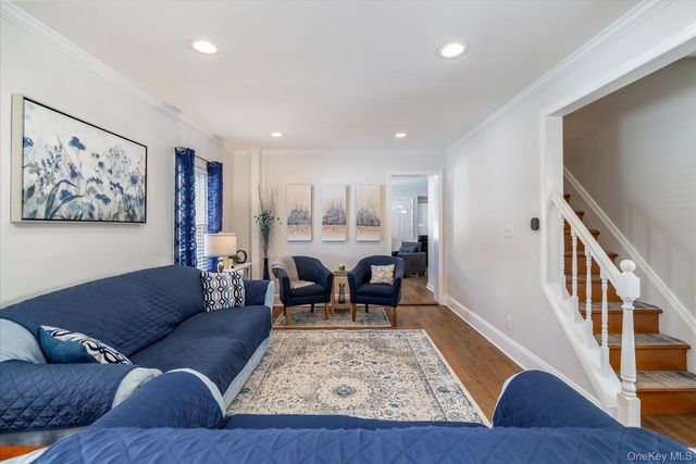 43 Nassau Boulevard, Malverne, NY 11565