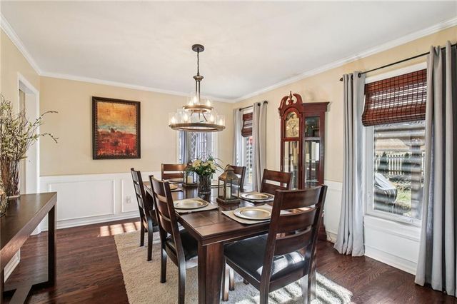 4014 NE Woodridge Drive, Lee's Summit, MO 64064