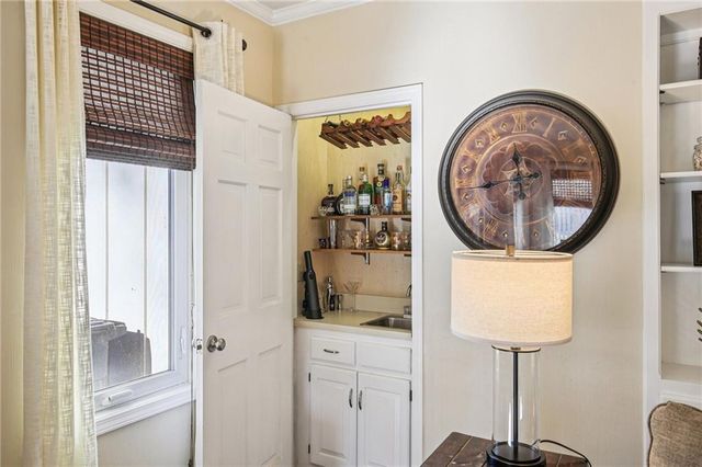 4014 NE Woodridge Drive, Lee's Summit, MO 64064