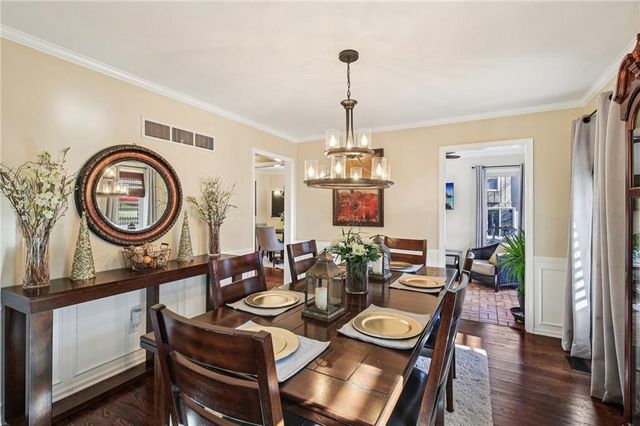 4014 NE Woodridge Drive, Lee's Summit, MO 64064