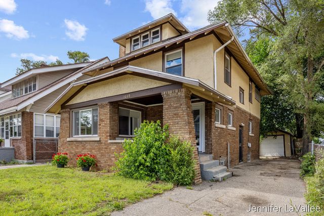1059 Martin Luther King Junior Street, Grand Rapids, MI 49507
