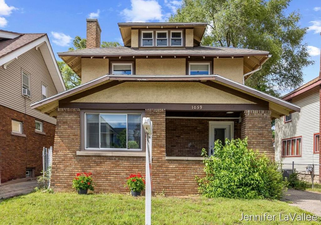 1059 Martin Luther King Junior Street, Grand Rapids, MI 49507