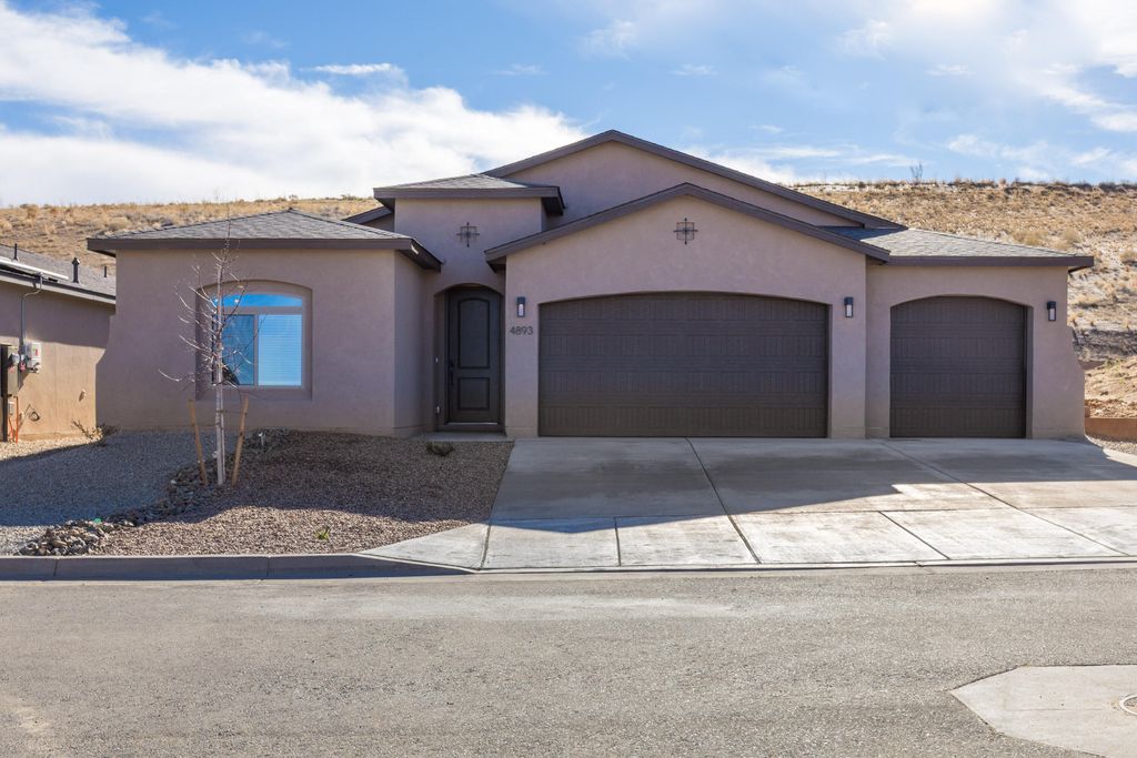 4893 Osha Peak Street SW, Los Lunas, NM 87031