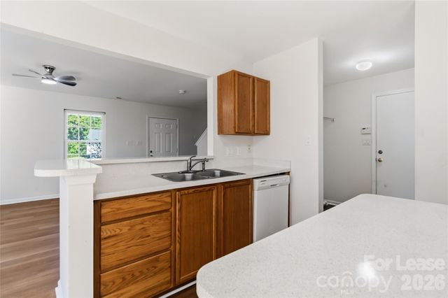1428 Nature Place, Charlotte, NC 28214