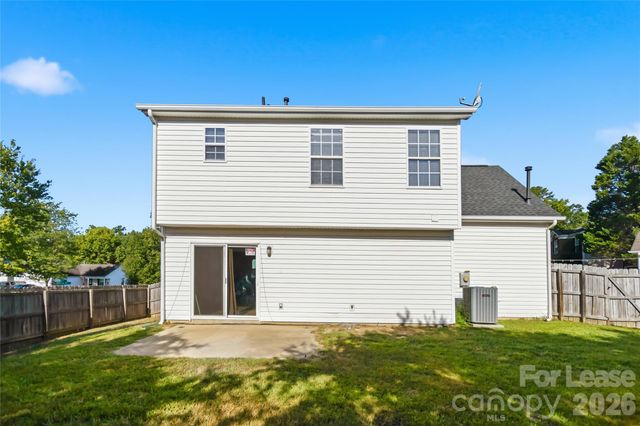 1428 Nature Place, Charlotte, NC 28214