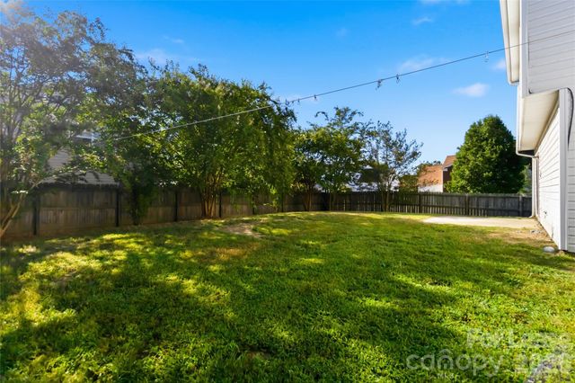 1428 Nature Place, Charlotte, NC 28214