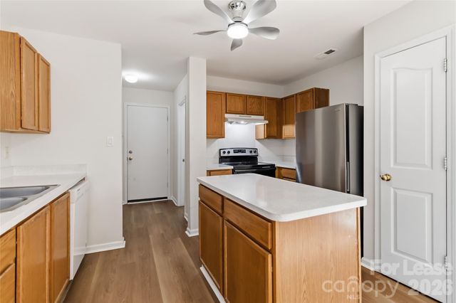 1428 Nature Place, Charlotte, NC 28214