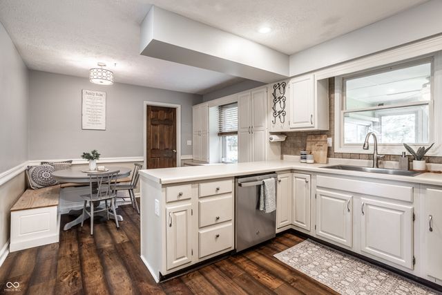 8030 Warbler Way, Indianapolis, IN 46256