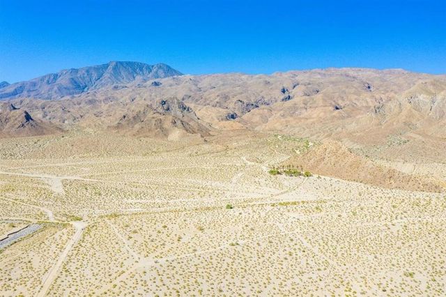 53145 Avenida Martinez, La Quinta, CA 92253