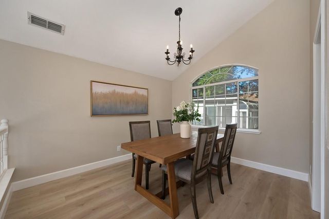 9304 Whittemore Dr, Elk Grove, CA 95624