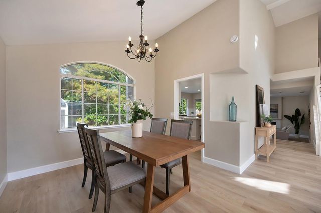 9304 Whittemore Dr, Elk Grove, CA 95624