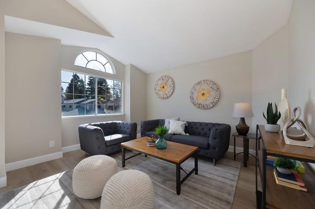 9304 Whittemore Dr, Elk Grove, CA 95624