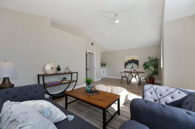 9304 Whittemore Dr, Elk Grove, CA 95624