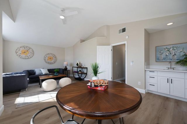 9304 Whittemore Dr, Elk Grove, CA 95624