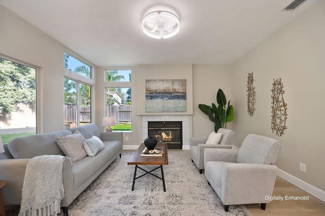 9304 Whittemore Dr, Elk Grove, CA 95624