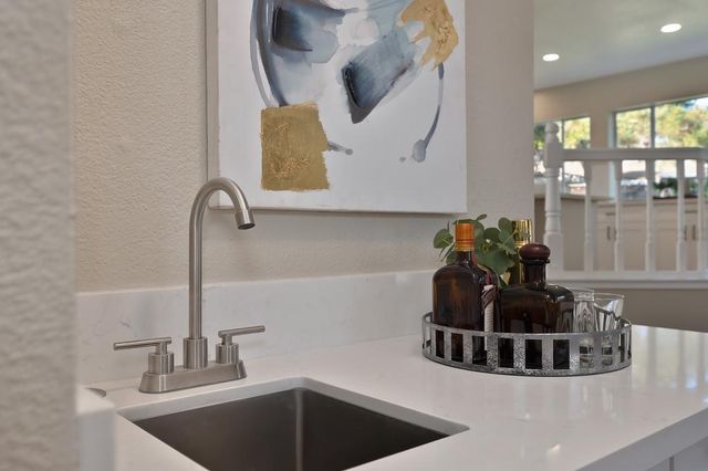 9304 Whittemore Dr, Elk Grove, CA 95624