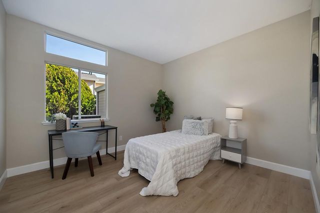 9304 Whittemore Dr, Elk Grove, CA 95624