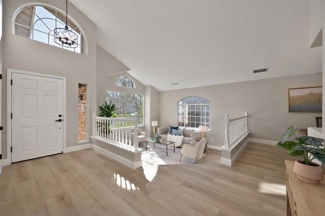 9304 Whittemore Dr, Elk Grove, CA 95624