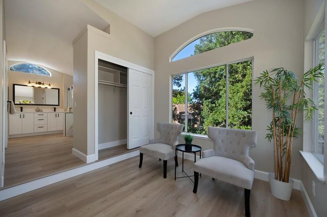 9304 Whittemore Dr, Elk Grove, CA 95624