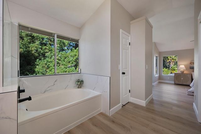 9304 Whittemore Dr, Elk Grove, CA 95624