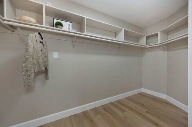 9304 Whittemore Dr, Elk Grove, CA 95624