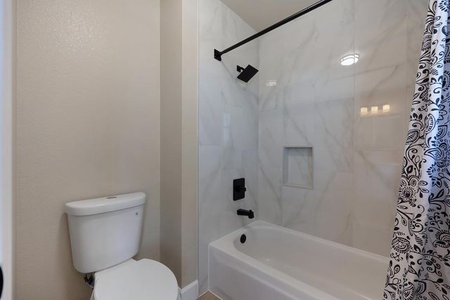 9304 Whittemore Dr, Elk Grove, CA 95624