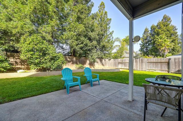 9304 Whittemore Dr, Elk Grove, CA 95624