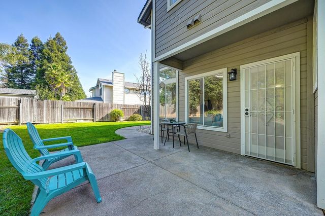 9304 Whittemore Dr, Elk Grove, CA 95624