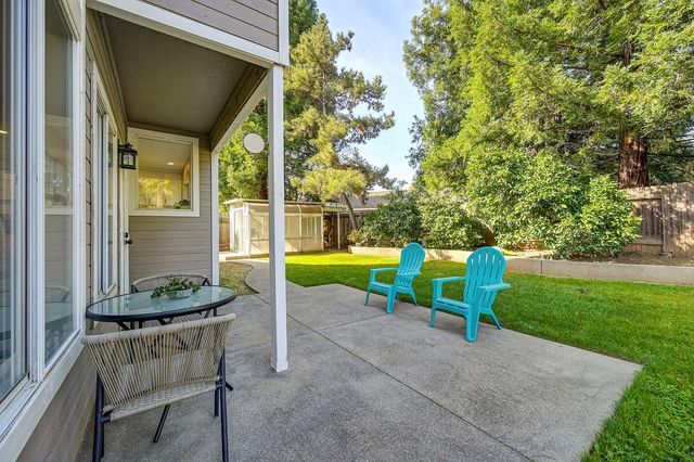 9304 Whittemore Dr, Elk Grove, CA 95624