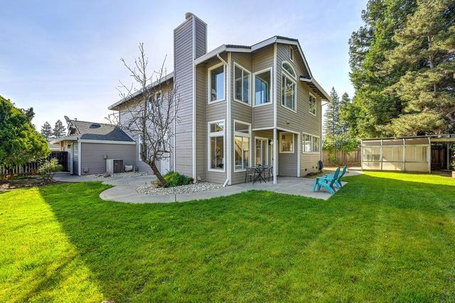 9304 Whittemore Dr, Elk Grove, CA 95624