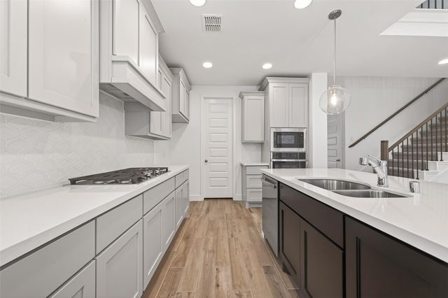 447 Audubons Shearwater Way, Magnolia, TX 77354