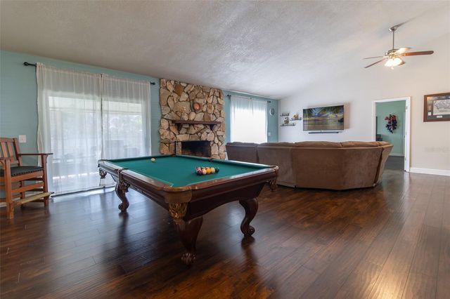 1005 TRANQUIVIEW LANE, Valrico, FL 33594