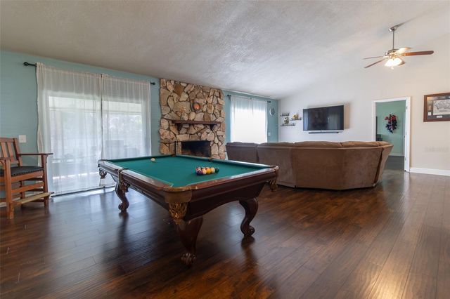 1005 TRANQUIVIEW LANE, Valrico, FL 33594